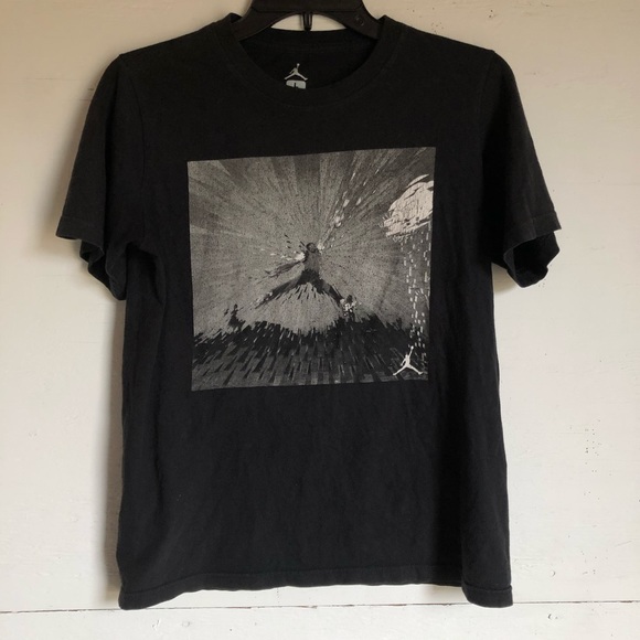 🌻Michael Jordan size large graphic tee - Picture 5 of 6